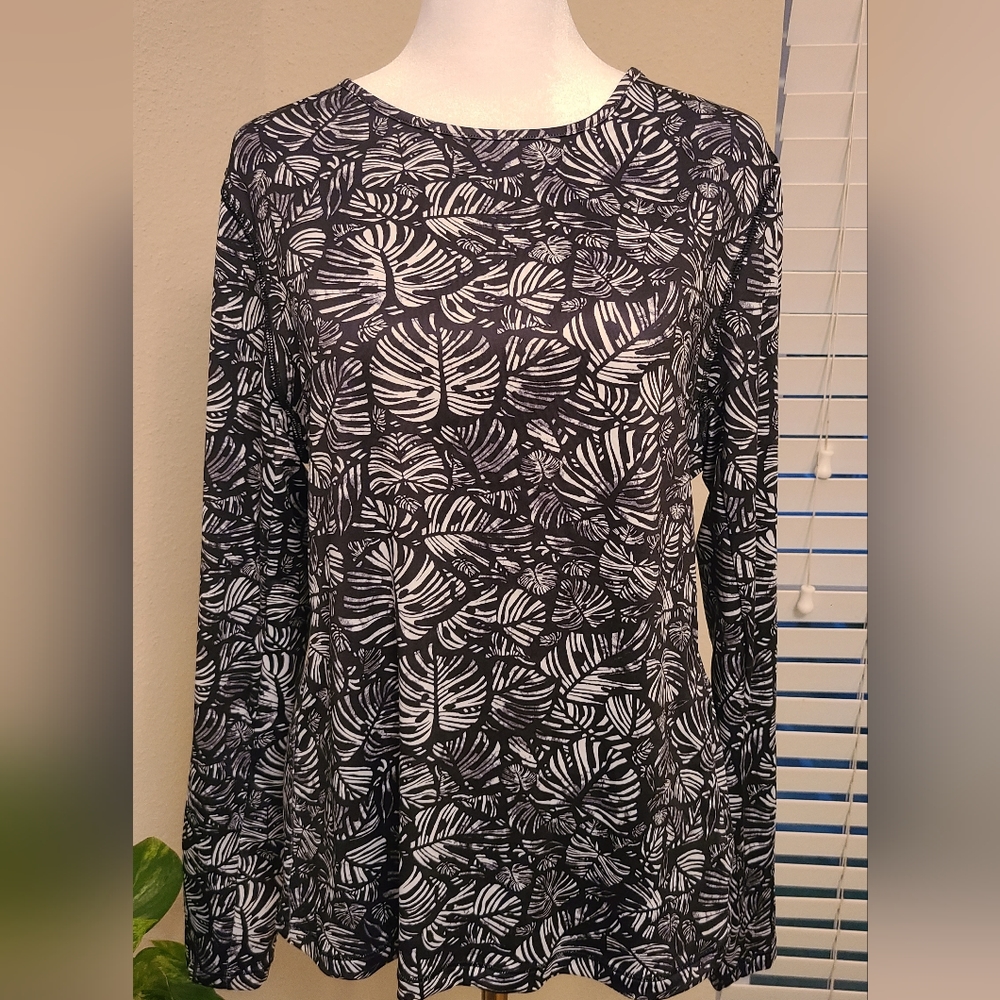 NWT Women's Long Sleeve Shirt UV 50+ Sun protection